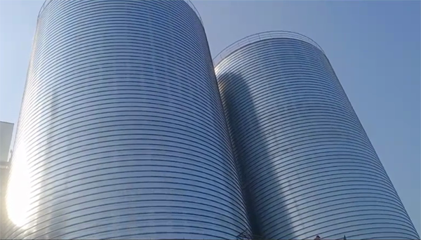 平顺2座混凝土高架卷板仓